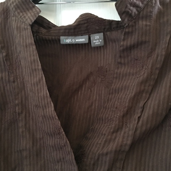 FINAL MARKDOWN 𝅺Ladies apt.9 top 2x - Picture 4 of 5